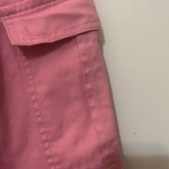 These are supper cute and durable pink cargo pants. With two extra side pockets. - Picture 4 of 4